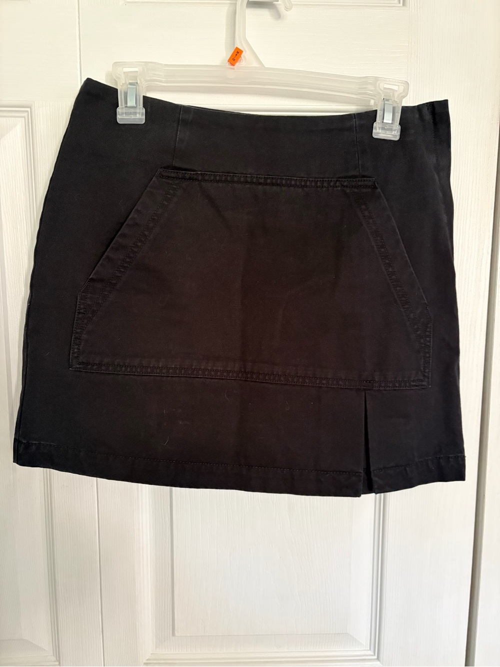 Marc by Marc Jacob’s Women’s Black Mini Skirt with Front Pocket